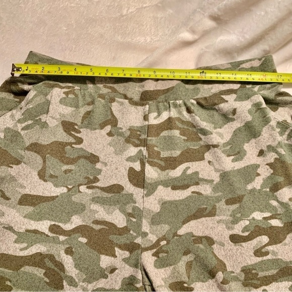 NWT Joggers BeachLunchLounge Small Natural Camo Camoflauge Samantha Cozy - Picture 13 of 14